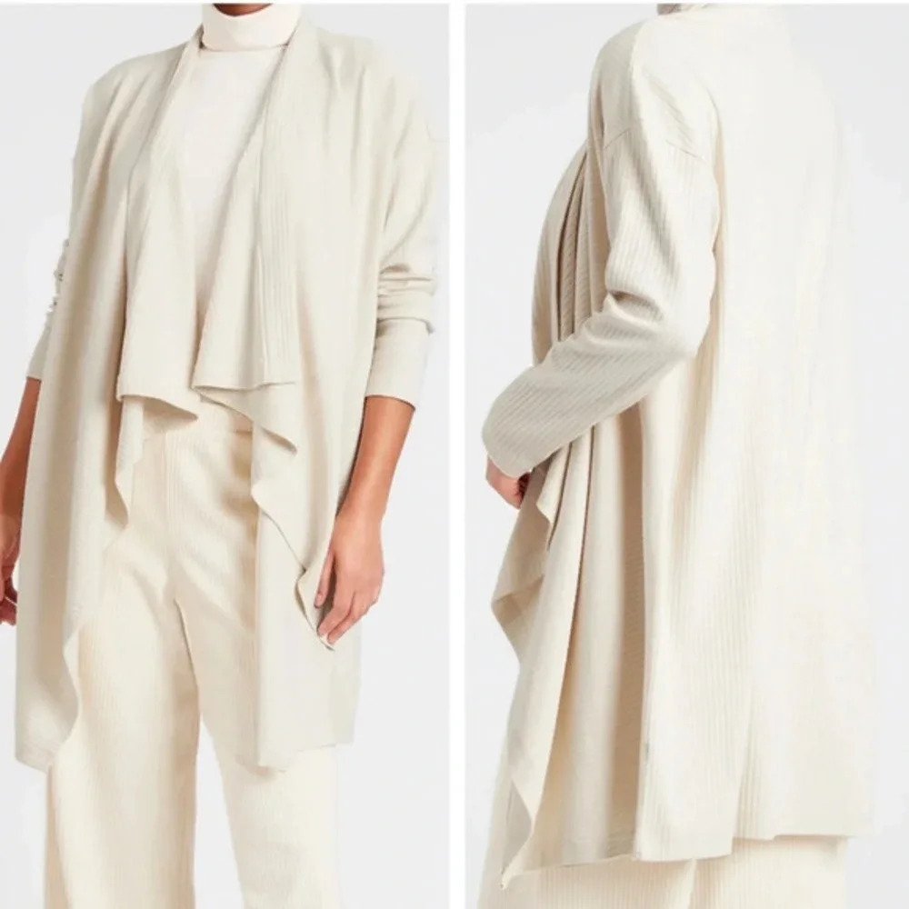 Banana Republic Flyaway